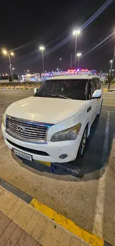 infiniti qx80 image Infiniti QX80 5.6L Luxe (7 Seats) 2014